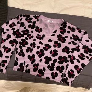 525 Sweater lavender Animal Print